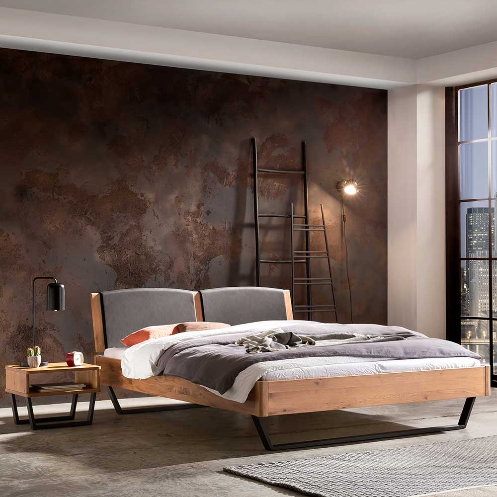 140x200 Bett aus Wildeiche mit Kufen aus Stahl & Kunstleder